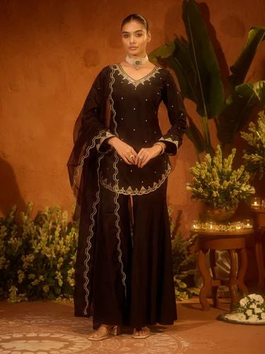 Stunning black cord set