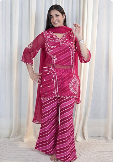 Gulabi Leheriya suit